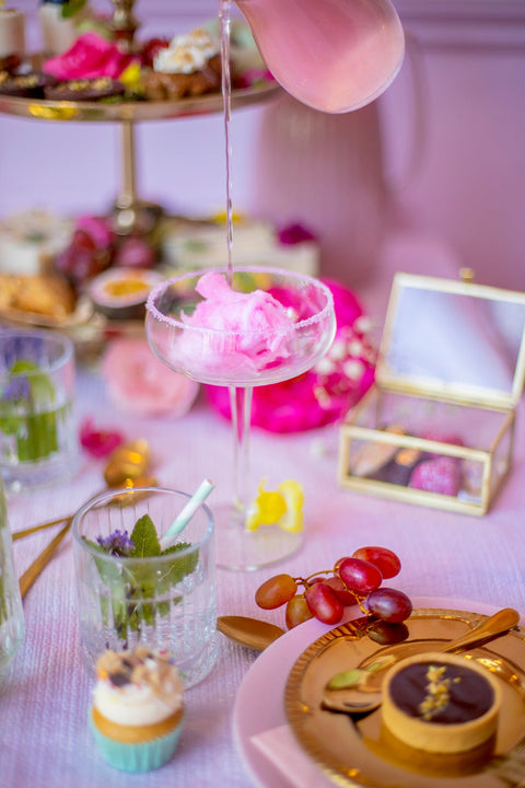 High Tea bij The Cake Room, met suikerspin mocktail voor babyshowers, bachelorette en verjaardagsfeestjes.