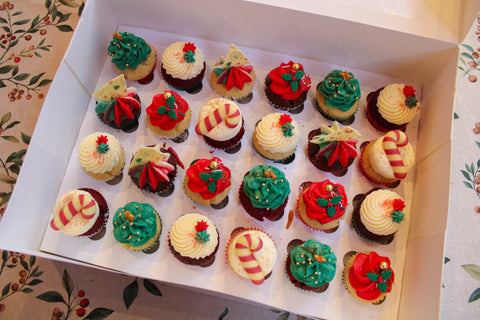 Kitschy Christmas Mini Cupcake Box