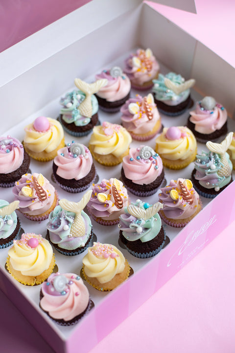 mini cupcakes met unicorn en mermaid afwerkingen, unieke verse cupcakes van the cake room breda