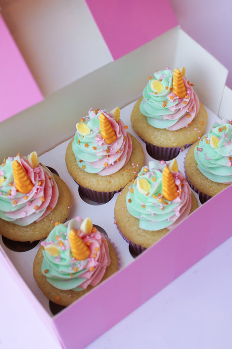 Unicorn cupcake box als feestelijk cadeau voor kinderfeest of verjaardag